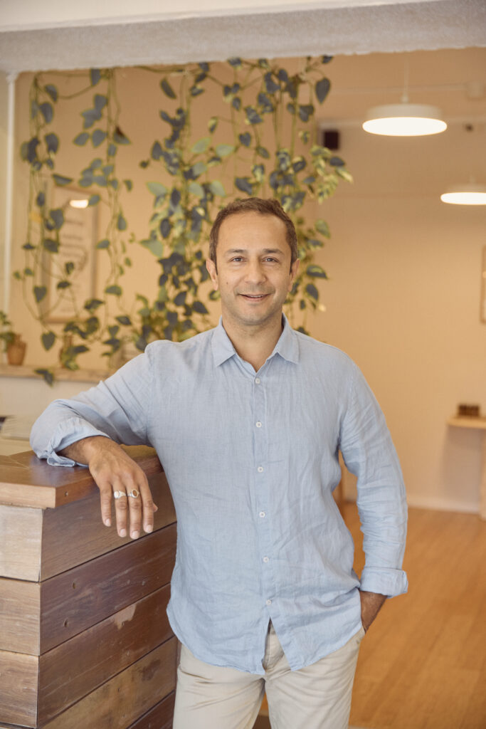 Dr Sumit Dhall, Life Chiro's experienced Chiropractor.