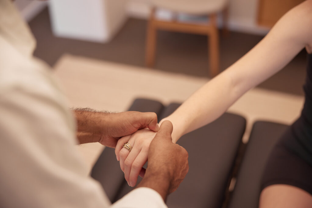 Chiropractic treatment tailored for joint and extremity pain by Life Chiro Bundall